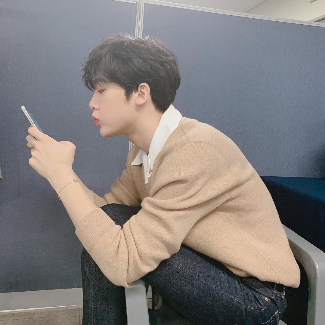 arohaitalia's tweet photo. [#SANHA] Queste come sono?😆
#Huhi~ #Huhuh #Hehe https://t.co/N0FGx6eYPw