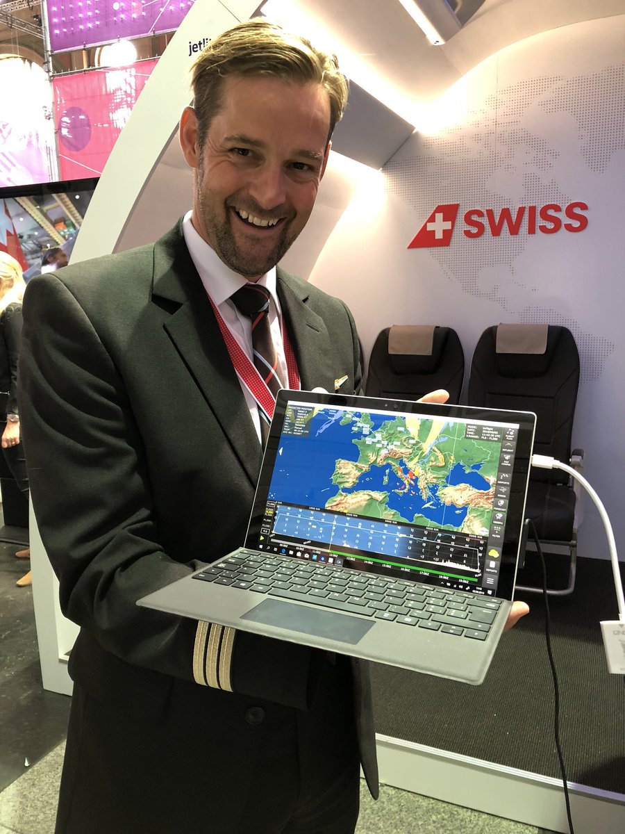 FlySWISS's tweet image. SWISS pilot Olivier is showing us an innovative weather app which allows our crews to make the safest and most efficient routing decisions.👩‍✈️👨‍✈️#SwissDigitalDay