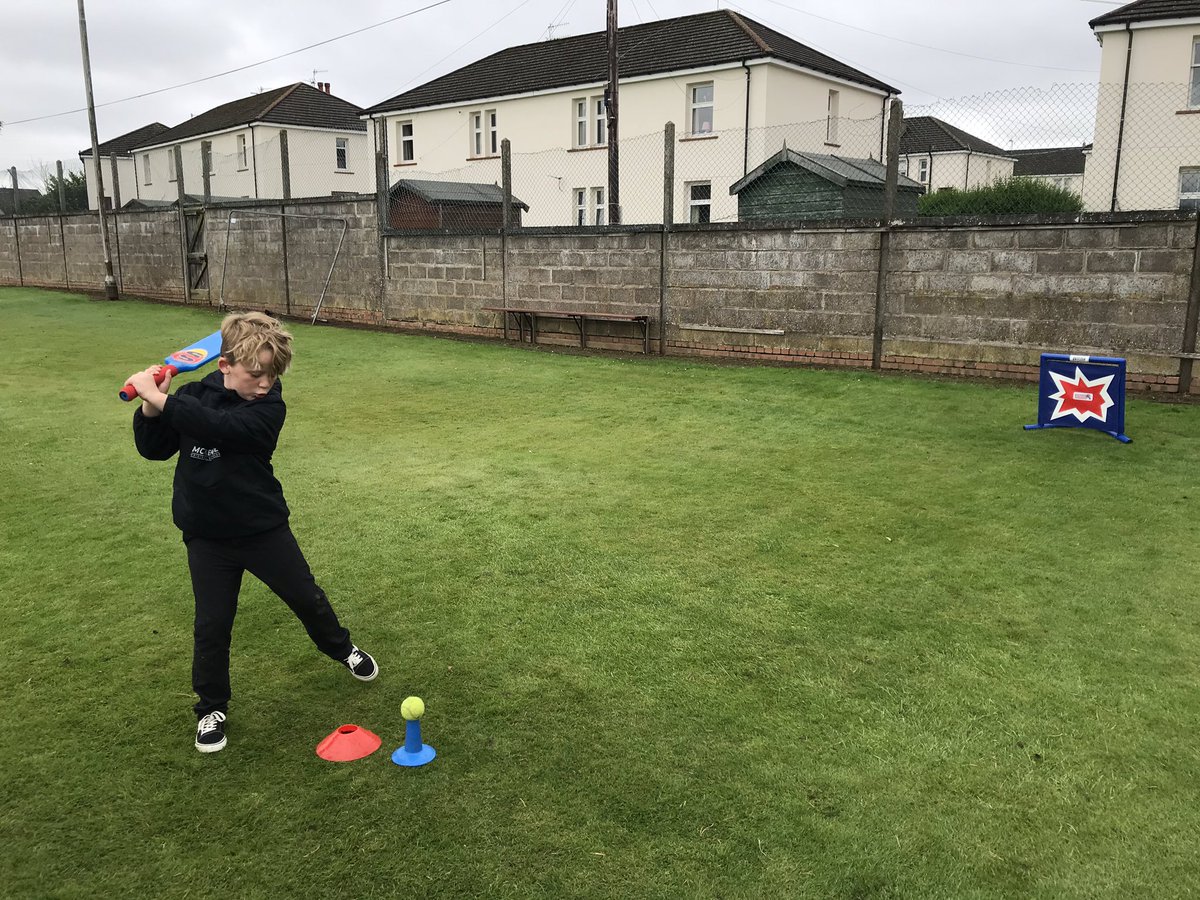 Miss Tracy Hurst tweet media