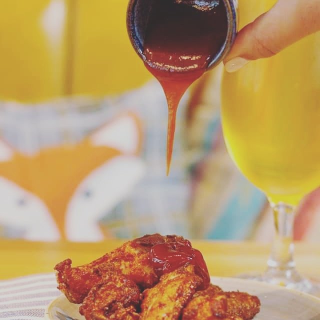 Got some spare change in your your pocket? We can turn it in to chicken wings! Four for £1 all day today 😋🍗🍗🍗