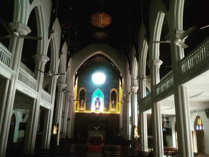 From inside...
Christ the King Cathedral, Kottayam, Kerala.
#Kottayam #Knanaya #Kerala #ChristianHeritage