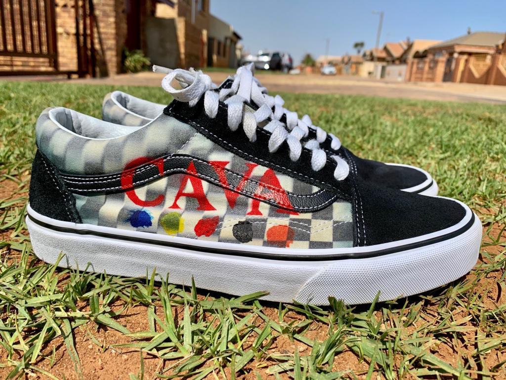 RadebeMusaa's tweet photo. #Cleankickssa💦💯
Off the walll✅.. Cava design #Havecleanyourway and bookin yours for your own design
#Blackempowerment ✊🏽👟
#TuesdayMotivation https://t.co/i0ORzp4uji