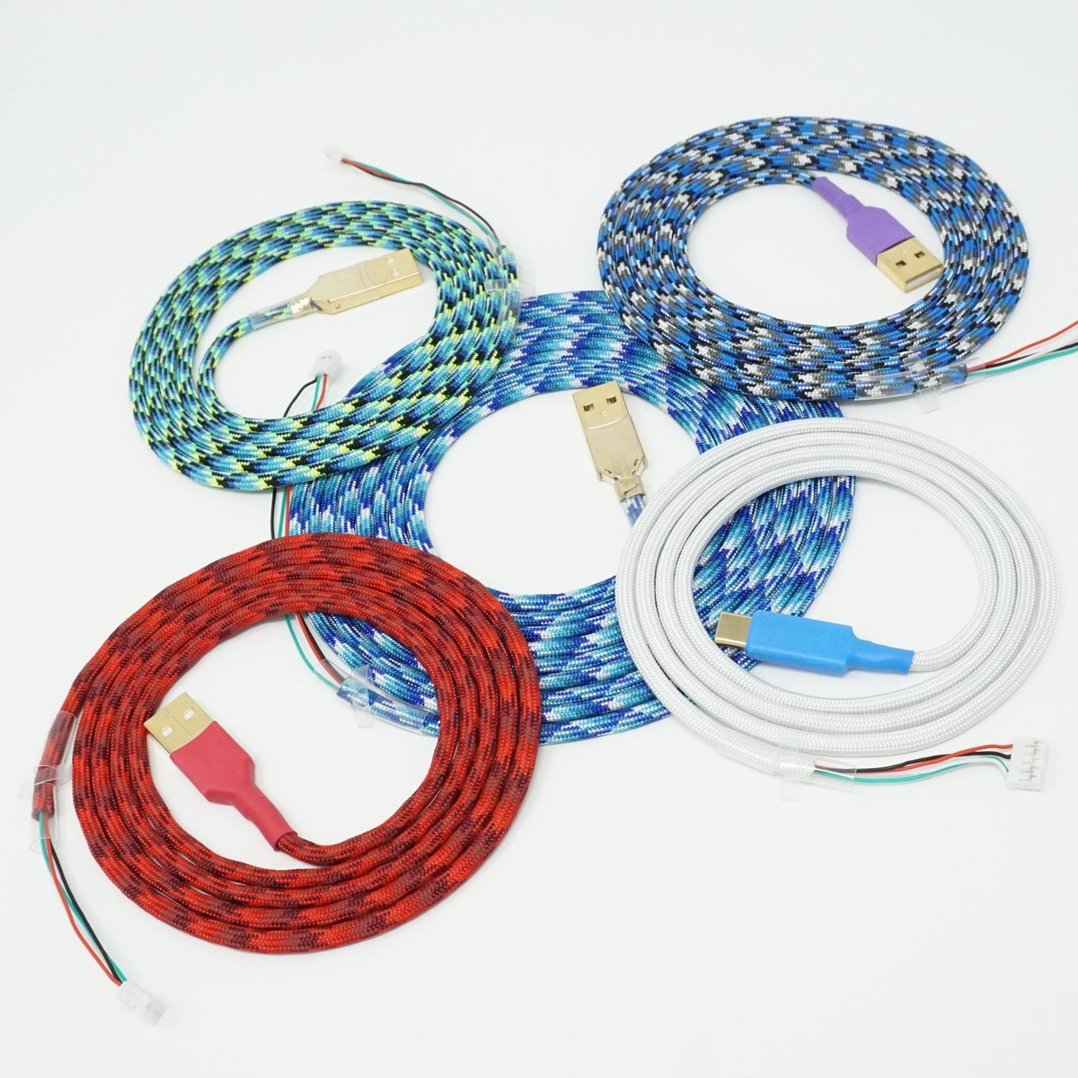 DreamCables's tweet photo. Our custom mouse paracords let you pick EVERYTHING! Paracord, length, heat shrink! You can even convert your mouse to USB-C!! π
#dreamcables #customcables #geekhack #gaming #pcgaming #mousecable #mouseparacord #pc #paracable #customusbcable https://t.co/8HyD9WvLWP