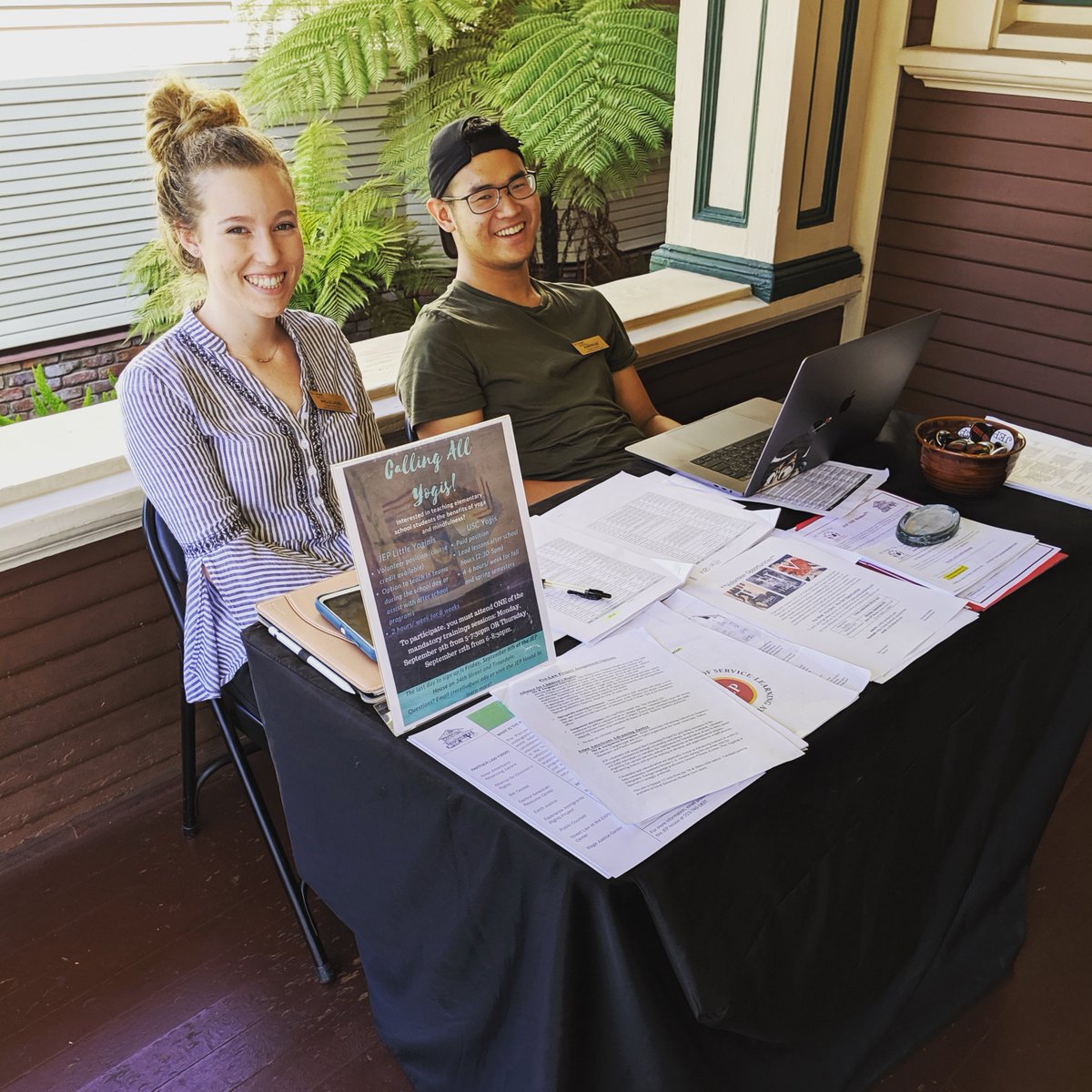 Happy Week 2 everyone😎Didn't have a chance to sign up for JEP yet? Don't worry, our Program Assistants will be at the JEP House to help you and answer all of your questions from 8:30am to 5pm every day this week until Friday! #jep #jointeducationalproject #service #learning #usc