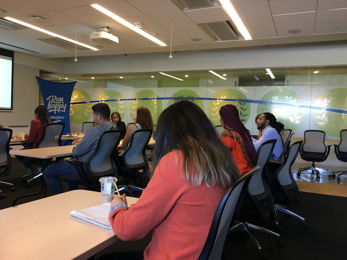 brooks running corporate headquarters