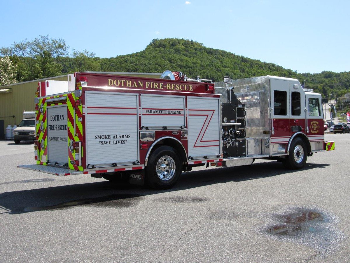 KMEFire's tweet photo. Congratulations to the City of Dothan Fire Department (AL) on this sharp #KME Custom Pumper. It’s our pleasure to provide apparatus that protects your department and community. Thank you for choosing #KME. NAFECO 1500 Pump/750 Water/30 Foam #KMEWorks4u https://t.co/75Hea7OK8T