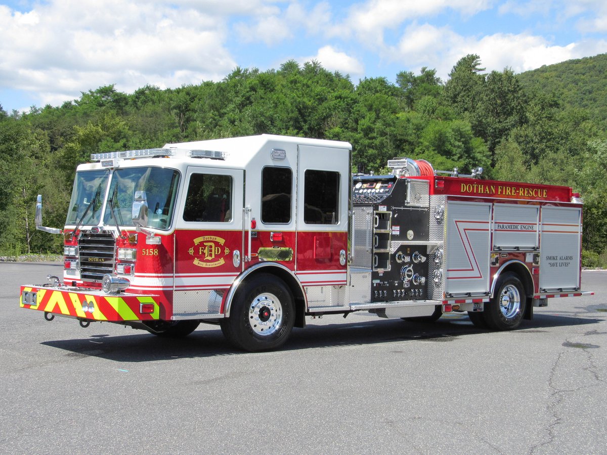 KMEFire's tweet photo. Congratulations to the City of Dothan Fire Department (AL) on this sharp #KME Custom Pumper. It’s our pleasure to provide apparatus that protects your department and community. Thank you for choosing #KME. NAFECO 1500 Pump/750 Water/30 Foam #KMEWorks4u https://t.co/75Hea7OK8T