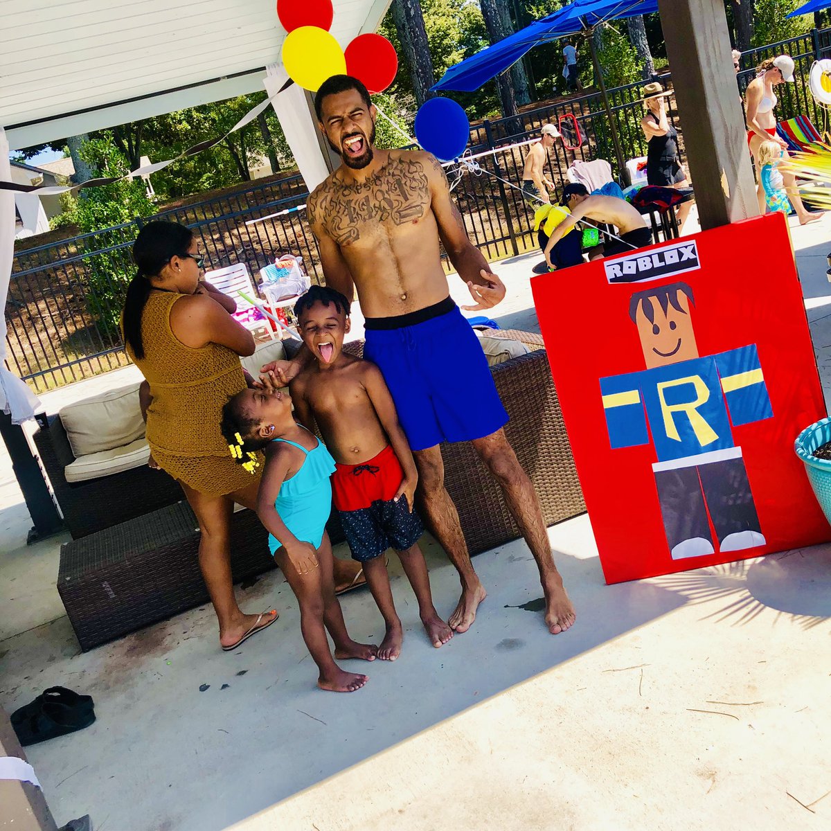 joeydolla6's tweet image. Javian turned 6 yesterday #robloxparty