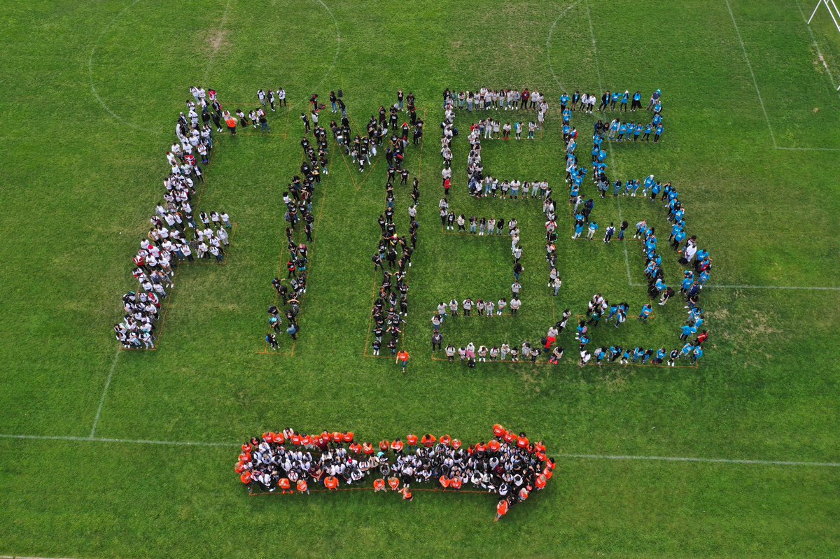 Follow the Arrows Day at <a href="/fmssarrows/">Fletcher's Meadow S.S.</a> welcome back to school! #DJI