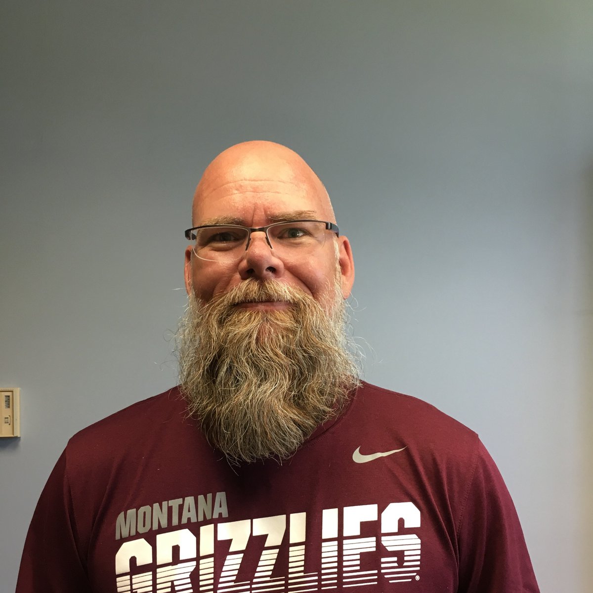 umontanaATP's tweet photo. This is Luke! Luke is a first year masters student in the @umathletictrai1 program currently with the @MontanaGrizSOC team! Originally from Ronan, MT Luke is a big fan of hiking and woodworking. He's aspiring to work with the MLB as an #AthleticTrainer #UMATSA #ATStudentSpotlight https://t.co/5soZ3POmkz
