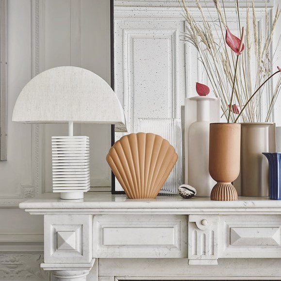 Sur la cheminée abandonnée, coquillages et crustacés ! 🐚 .
.
.
📷:@hkliving !
#coquillage#design#hkliving#vase#flowerpower#designinterieur#designcontemporain#inspiration ift.tt/32m4RA0