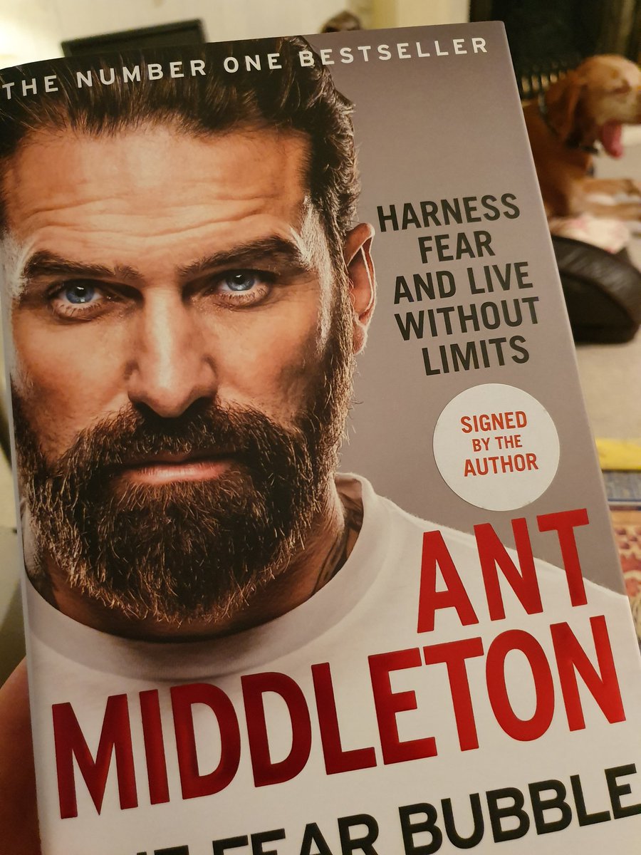 sozzel87's tweet photo. @antmiddleton book arrived early 🎉🎉🎉 https://t.co/JyYrgGzmzA