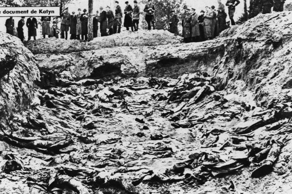  OSCURA REALIDAD vs LEYENDA NEGRALa masacre de Katyn.  https://www.bbc.com/mundo/noticias/2012/09/120911_eeuu_rusia_secreto_ar https://gaceta.es/blogs/crimenes-del-comunismo/katyn-crimen-sovietico-oculto-roosevelt-08052015-1732-20150508-0000/La atroz historia de las 15 monjas que fueron violadas más de 50 veces por los soldados de Stalin  https://www.abc.es/historia/abci-brutal-asesinato-monjas-polacas-parte-ejercito-sovietico-201610050026_noticia.html?ns_campaign=gm_ms&ns_mchannel=abc_es&ns_source=tw&ns_fee=0&ns_linkname=cm_general