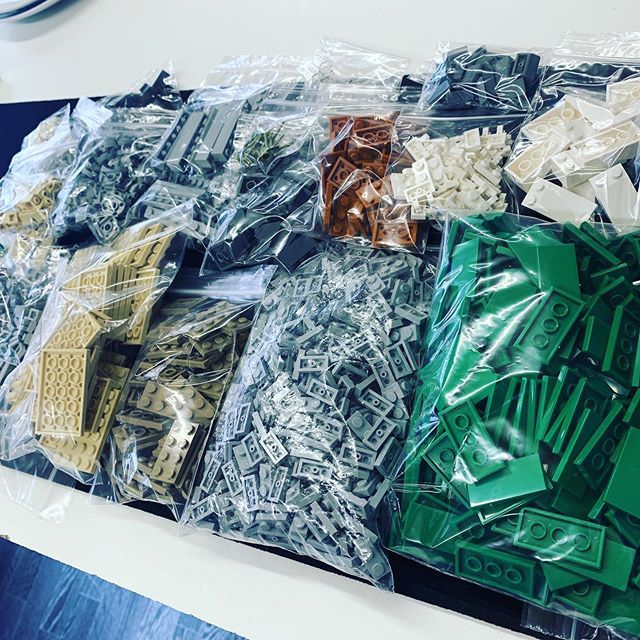 BrickPickersUK's tweet photo. I do love picking orders but knowing this is going towards a massive build of @brickthis makes me happy!! Thanks for the order. Pop over and check his page if you haven’t already :) #brickthis #bricklink #bricklinkorder #lego #legobuild #brickpickersuk https://t.co/Nj8tbZdAxr https://t.co/ZQRJXaV8jb