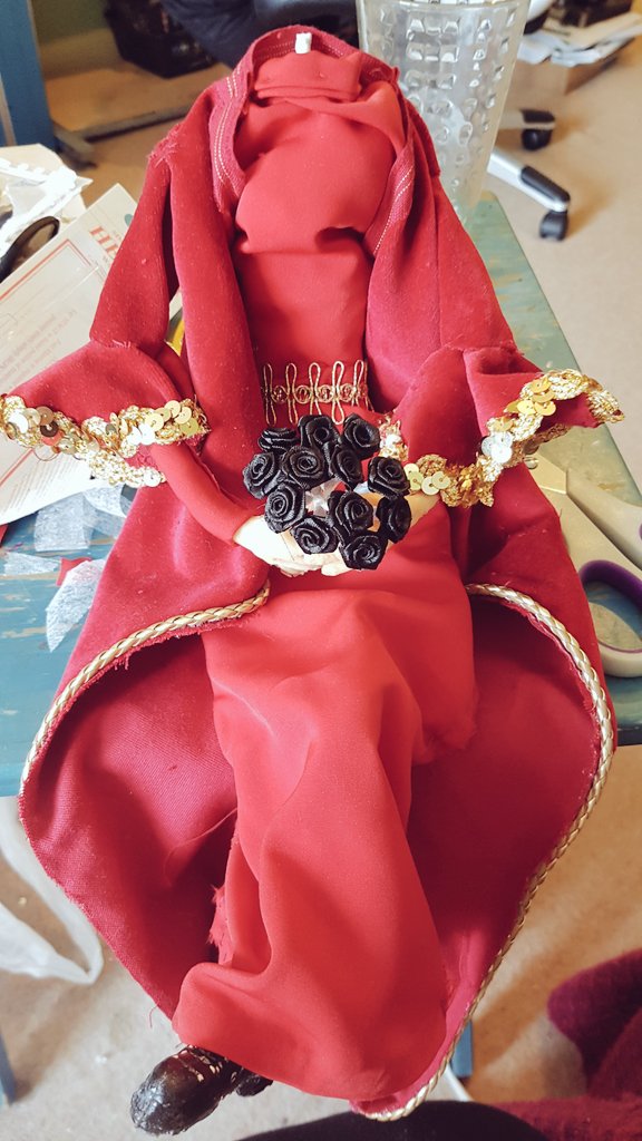 OrpheusAnd's tweet photo. Queen #Persephone's #costume is finished! She has boots on under the dress 😉 Just for the head and interchangeable faces. https://t.co/QEUcJ6UJwi