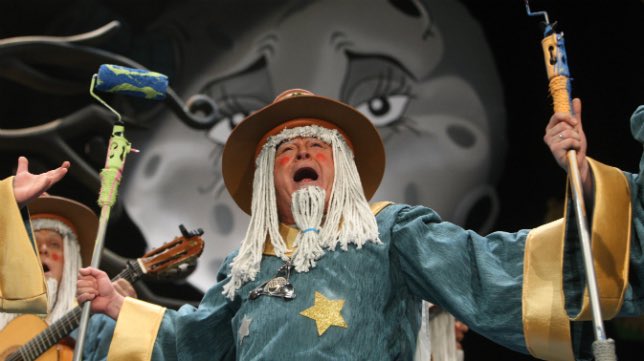 La herencia que le has dejado al carnaval es tu mayor legado Manuel.
Desde el Comité de Carnaval de Coria del Río enviamos nuestra fuerza y apoyo para los amigos y familiares de Don Manuel Santander.
El compás de la viña brilla ahora desde el cielo.
DEP Chirigotero