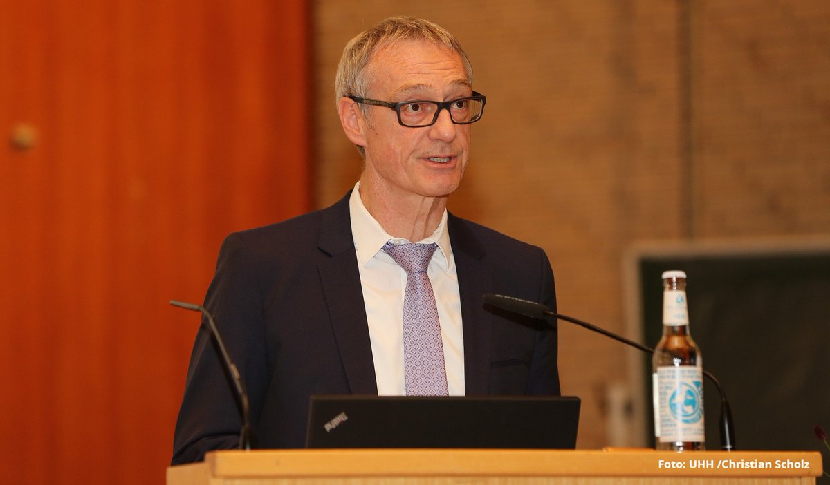 bmftr_bund's tweet photo. „Wir wollen in der #Schulpolitik in Deutschland nicht alles gleich machen. Aber in unserem Land sollte es schon vergleichbare Mindeststandards in der #Bildung geben.“ StS Luft hat heute in Hamburg bei der Fachtagung #ECER2019 für einen Nationalen Bildungsrat geworben. https://t.co/6hE45YXeQe