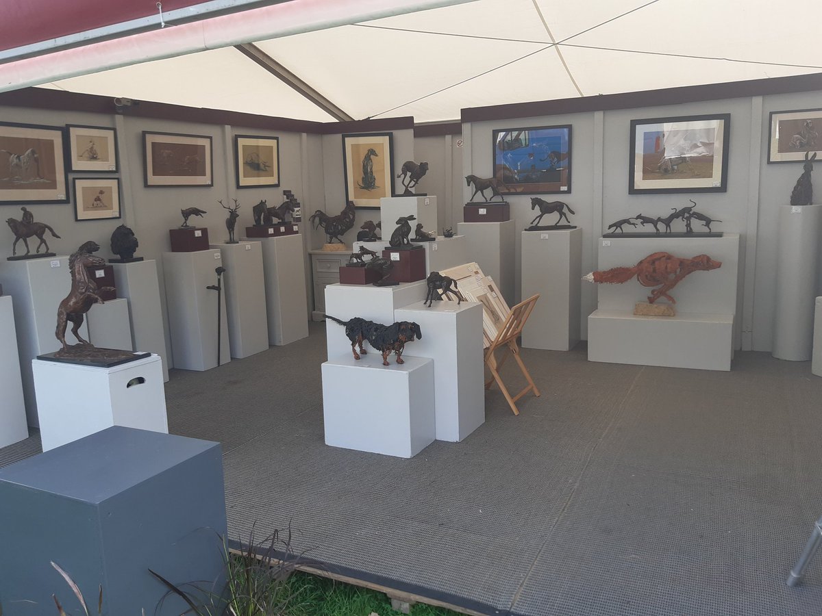 SculptureSarah's tweet photo. Nearly there with a day to spare @LRBHT_Official #chilloutwednesday https://t.co/RWoyuAAs9o