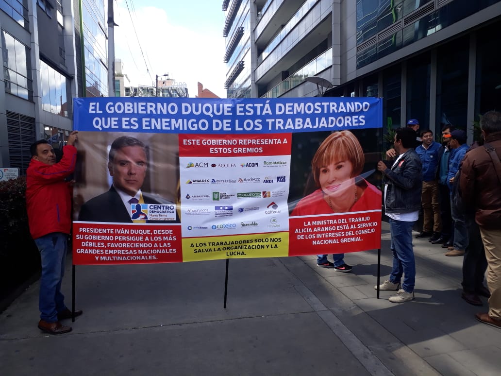 S_Colsubsidio's tweet photo. #YoDefiendoLaEstabilidadLaboralReforzada #No049 https://t.co/f15TTm9MUn