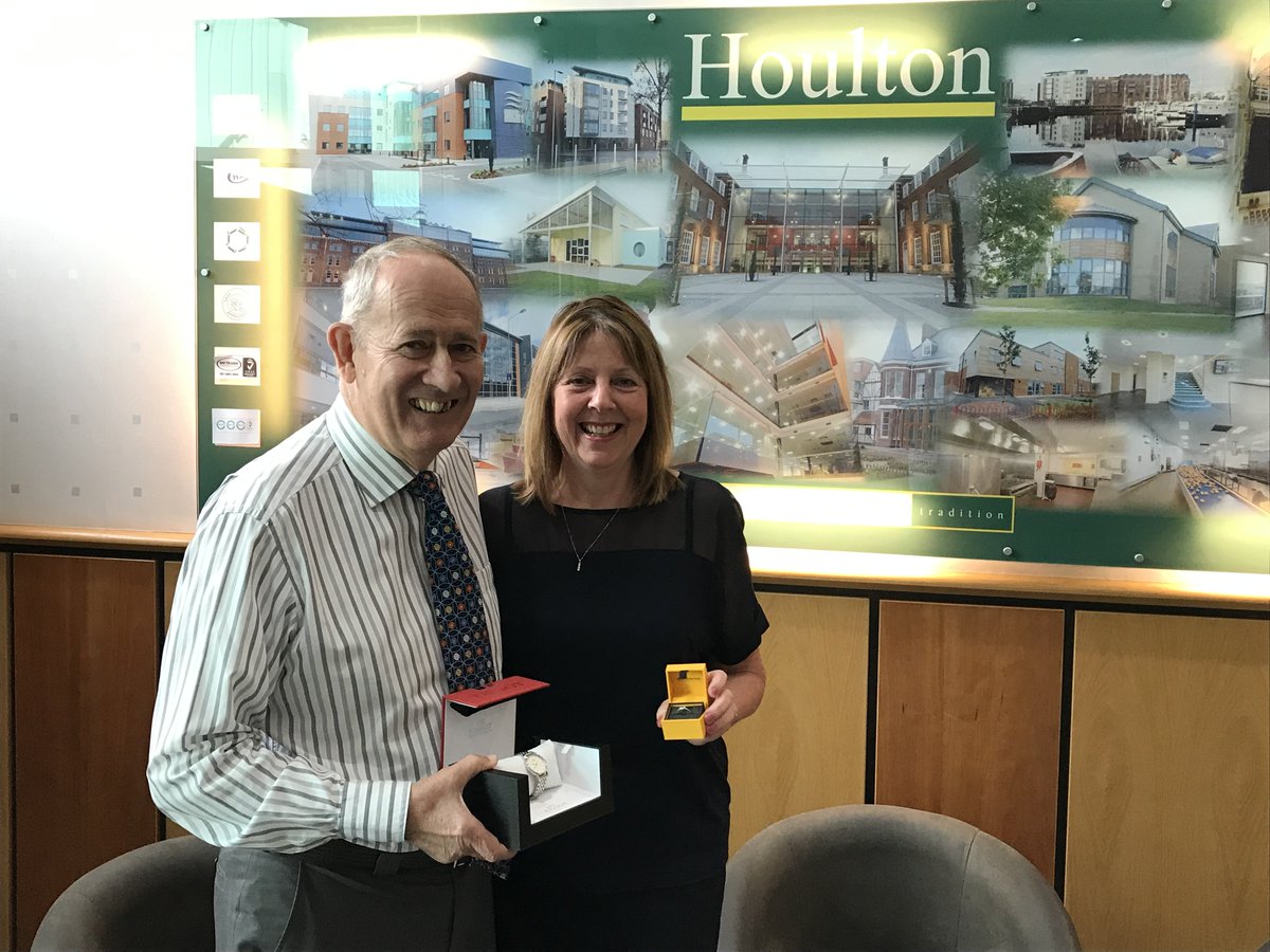 geohoulton's tweet image. Pam Stephenson receives her long service award for 25 years service.
#Career #Construction #ContractsAdmin @hulllive @yorkshirepost @RadioHumberside @looknorthBBC 
ow.ly/FZE350vV0bB