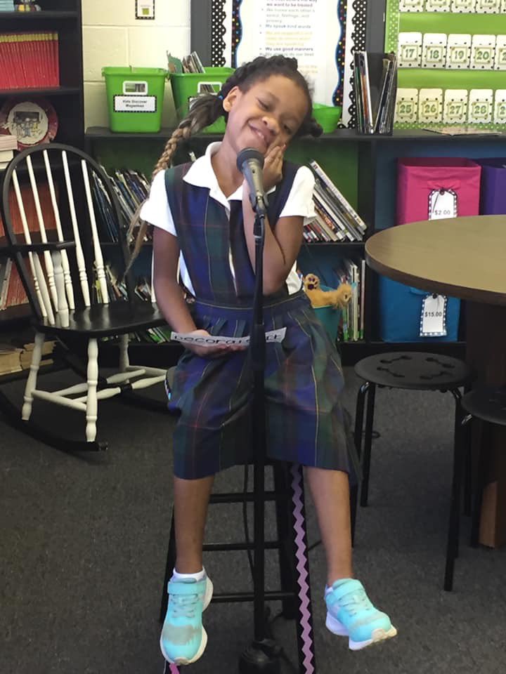 StEdwardBraves's tweet photo. No stage fright in sight 👀🔍for Mrs. Young’s 3rd graders who read their personal stories aloud in front of the entire class last week! 🎤📓���📖👏
#readingandwriting #storytelling #personalstories #publicspeaking #BeBraveBeStrongBeYou 💛💙 https://t.co/qGBMAkhi5R
