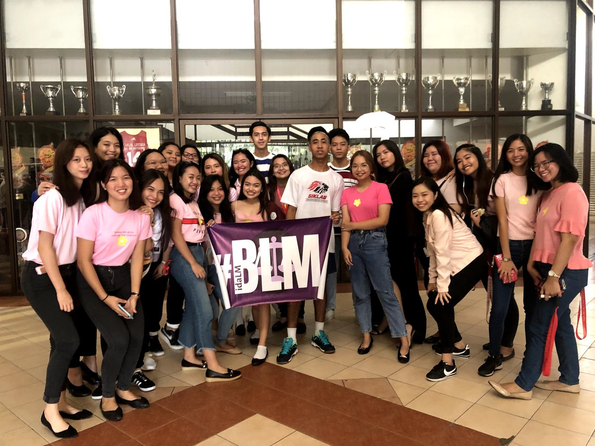 LEGMA2023's tweet photo. 6th Stop: Picture with an athlete
Saan pa ba kilala ang San Beda? Maliban sa top performing law school kilala rin tayo as home of the finest athletes. In San Beda we roar as one! π¦
#BidaLM
#1nte9ratedBedan
#PagdawatSaBagongBedista
@sanbedasc https://t.co/miA473z8mj