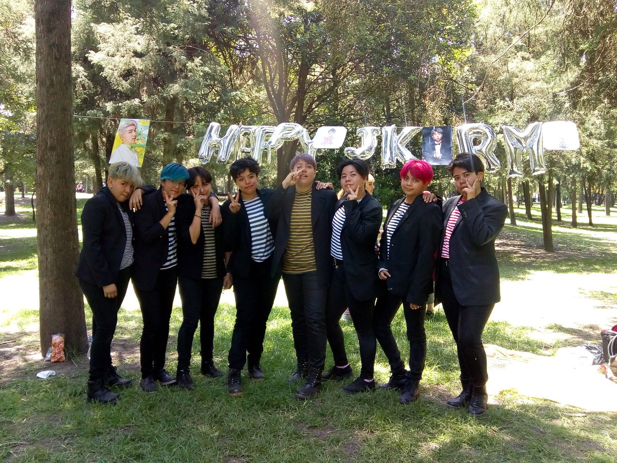 MxMinSuga's tweet image. NAMKOOK DAY 💜💫 @BTS_twt

Gracias a los grupos de Dance Cover que asistieron al evento ❣️👏🏼👏🏼 lo hicieron increíble

@TM_ProjectDance 

Instantcrush: instagram.com/instantcrush_d…

Cherry Bomb (debut en K'SHOW)

New Ace: instagram.com/new_ace_mx?igs…

#NamKookDay