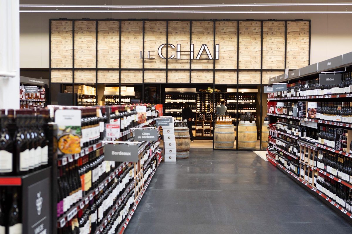 ChevalMari's tweet photo. L'hypermarché est le symbole de notre métier de distributeur. A Dijon, nous le repensons pour répondre aux nouvelles tendances de consommation des Français. Bravo aux équipes @CarrefourFrance ! https://t.co/rSVHeAlyFV