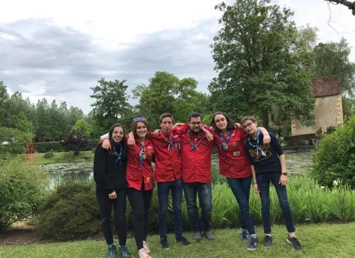 fpivart's tweet photo. Nos jeunes Pionniers Caravelles (14-17 ans) du groupe Scout et Guides de France @sgdf  de Nevers projettent de partir au jamboree Européen en Pologne l'été prochain... Nous avons besoin de votre aide pour nous aider à financer ce projet !
https://t.co/bDZIvQtmbg https://t.co/vnFq4UQojd