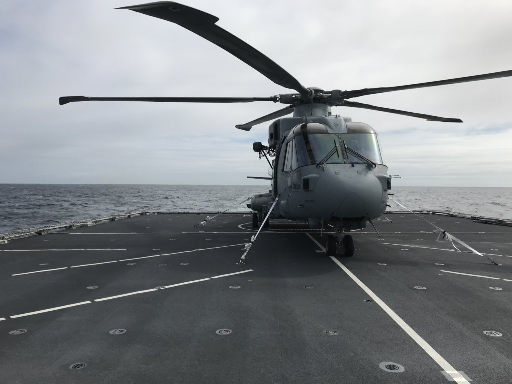 845NAS's tweet photo. 845’s very own Welsh Dragon Rhod Leyshon lands a Commando Merlin on a type 45 Destroyer (HMS Dragon) for the very first time. #welshdragon @HMSQNLZ @HMSDragon @MartinJConnell @RNASYeovilton https://t.co/OceU5jMGPY