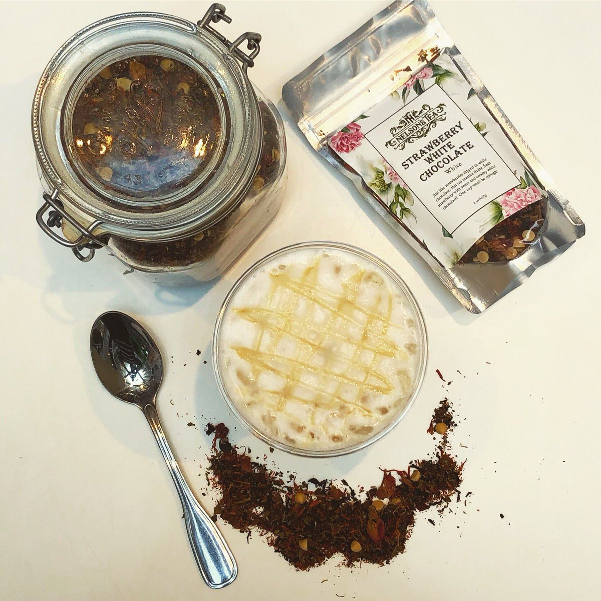 Stop by our Keystone location to sample our tea of the day, Strawberry White Chocolate Latte made with half and half, for a rich decadent treat! 

#latte #tea #nelsonstea #hoiteatoitea #keystone #broadripple #drinklocal #strawberrywhitechocolate