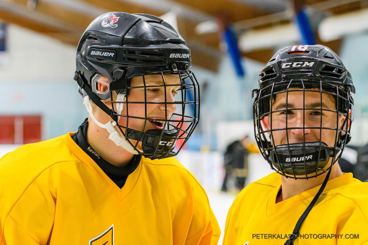 rha_kelowna's tweet photo. Congrats to former POE Midget Varsity players Nick Mitchell, Regan Hackett and Wyatt Petrerson on all signing with the Grandforks Border Bruins of the KIJHL! 🐻 🏒 @KIJHL @BorderBruins 

Good luck this season boys! 

#poeehockey #kijhl #hockeysback #hockeyseasoniscoming https://t.co/5ckHgruupc