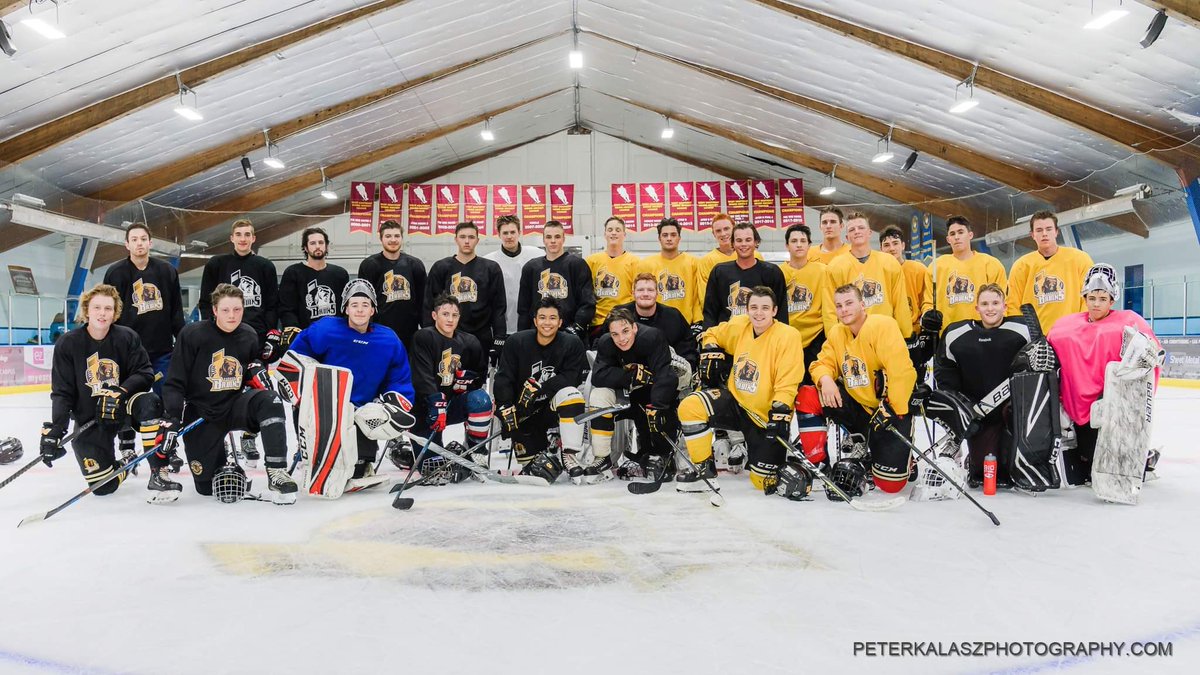 rha_kelowna's tweet photo. Congrats to former POE Midget Varsity players Nick Mitchell, Regan Hackett and Wyatt Petrerson on all signing with the Grandforks Border Bruins of the KIJHL! 🐻 🏒 @KIJHL @BorderBruins 

Good luck this season boys! 

#poeehockey #kijhl #hockeysback #hockeyseasoniscoming https://t.co/5ckHgruupc