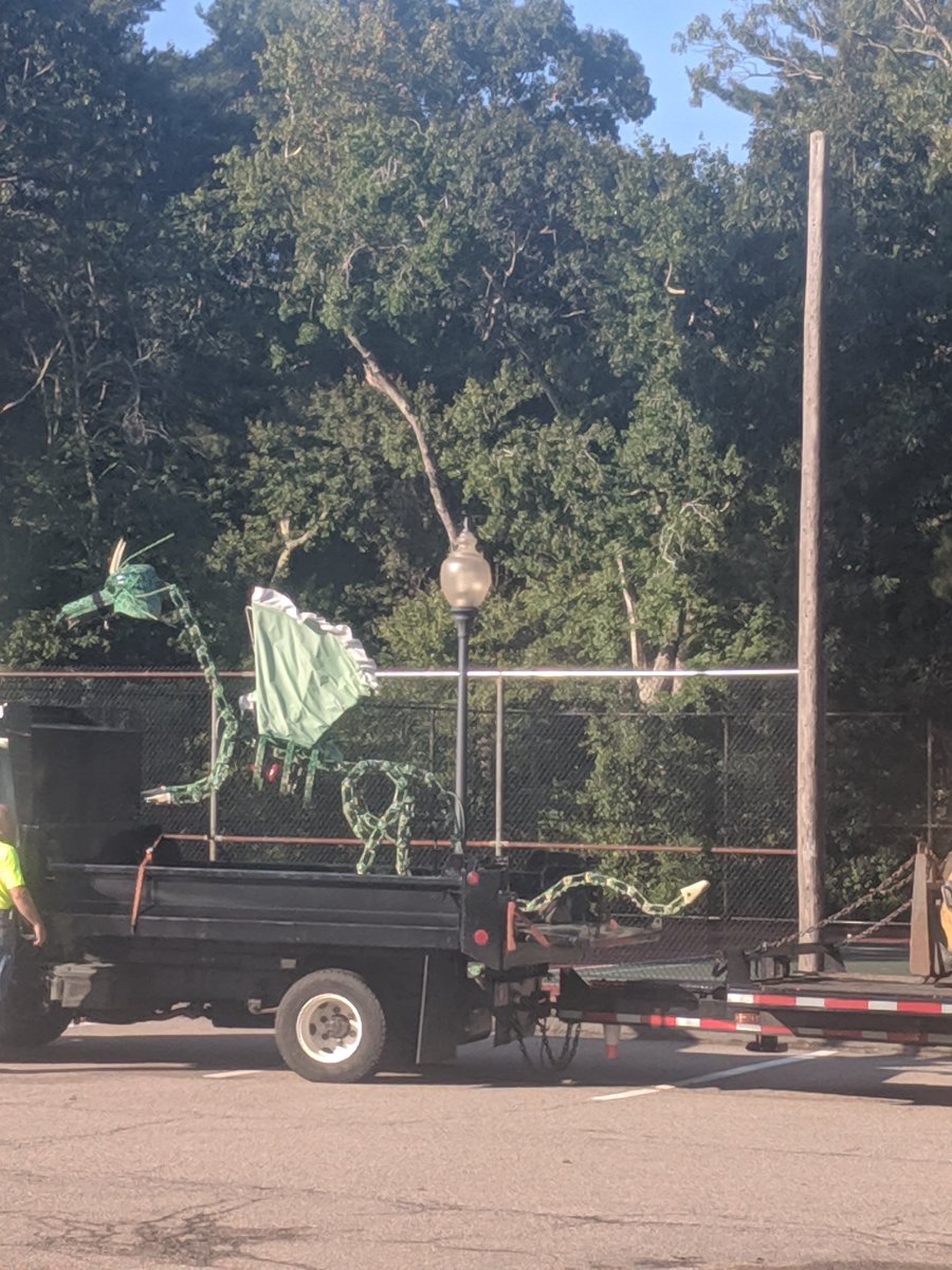 DuxFreeLib's tweet image. Guess who came to visit us for #nationallibrarycardsignupmonth ? #dracothedragon who got his first library card #duxburyfreelibrary #duxburyma #librariesofinstagram  Share with us your pictures with Draco!