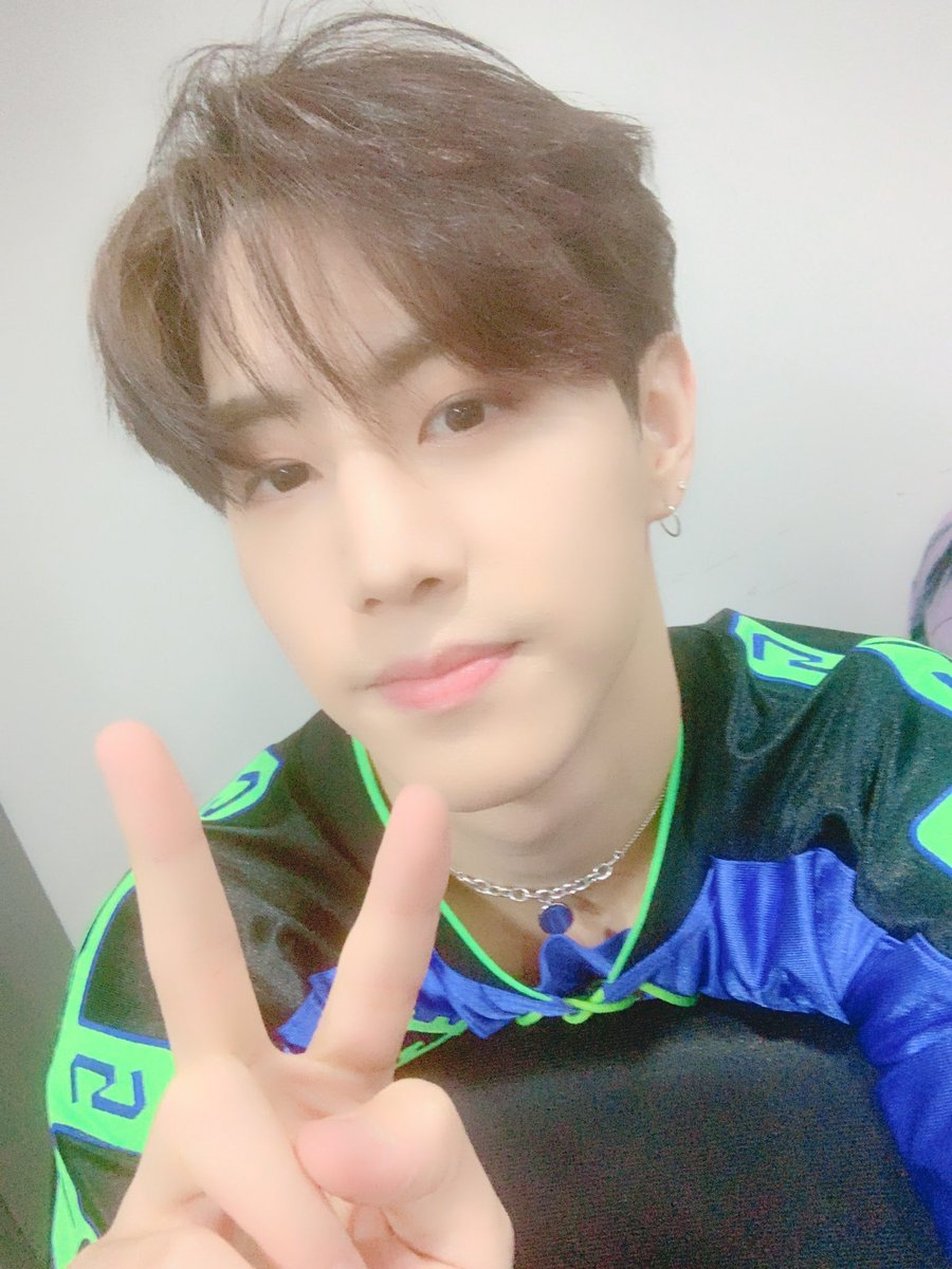 got7_mark09's tweet photo. マクHappybirthday!!!
ステキな1年になりますように🌟
だいすきです❤️ https://t.co/nH3KmkXQPY