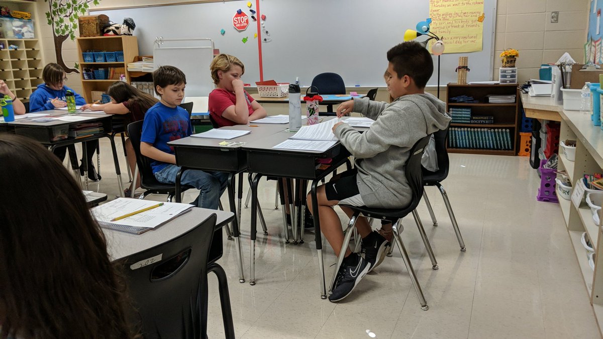StaciRay19's tweet photo. Students in Mrs. Tankersley's class using CRI's student handbook to practice close reading strategies #reallifereading #wearebranson #piratestrong #bransonhope https://t.co/ob4GlugMUT