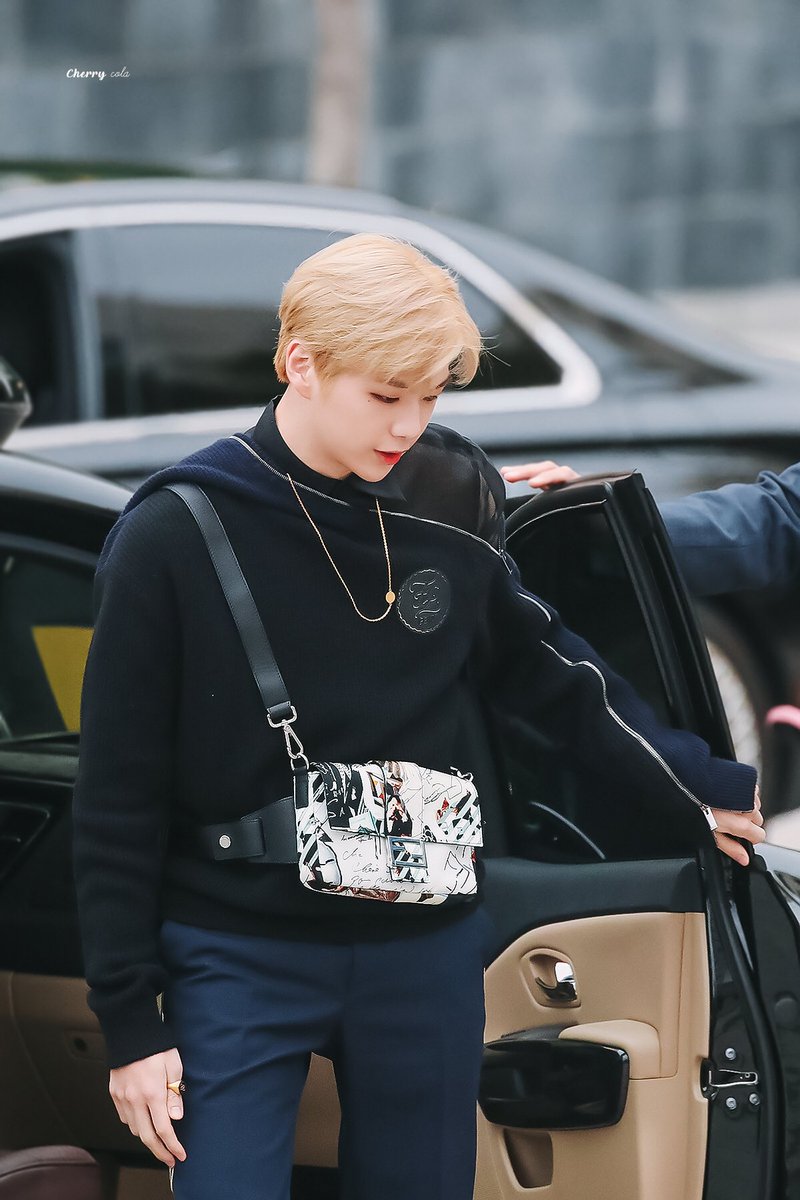 cherrycola_nw's tweet photo. 190903 Drama✨🤭
#강다니엘 #다니엘 #KANGDANIEL #DANIEL https://t.co/WUwfFCkPn1