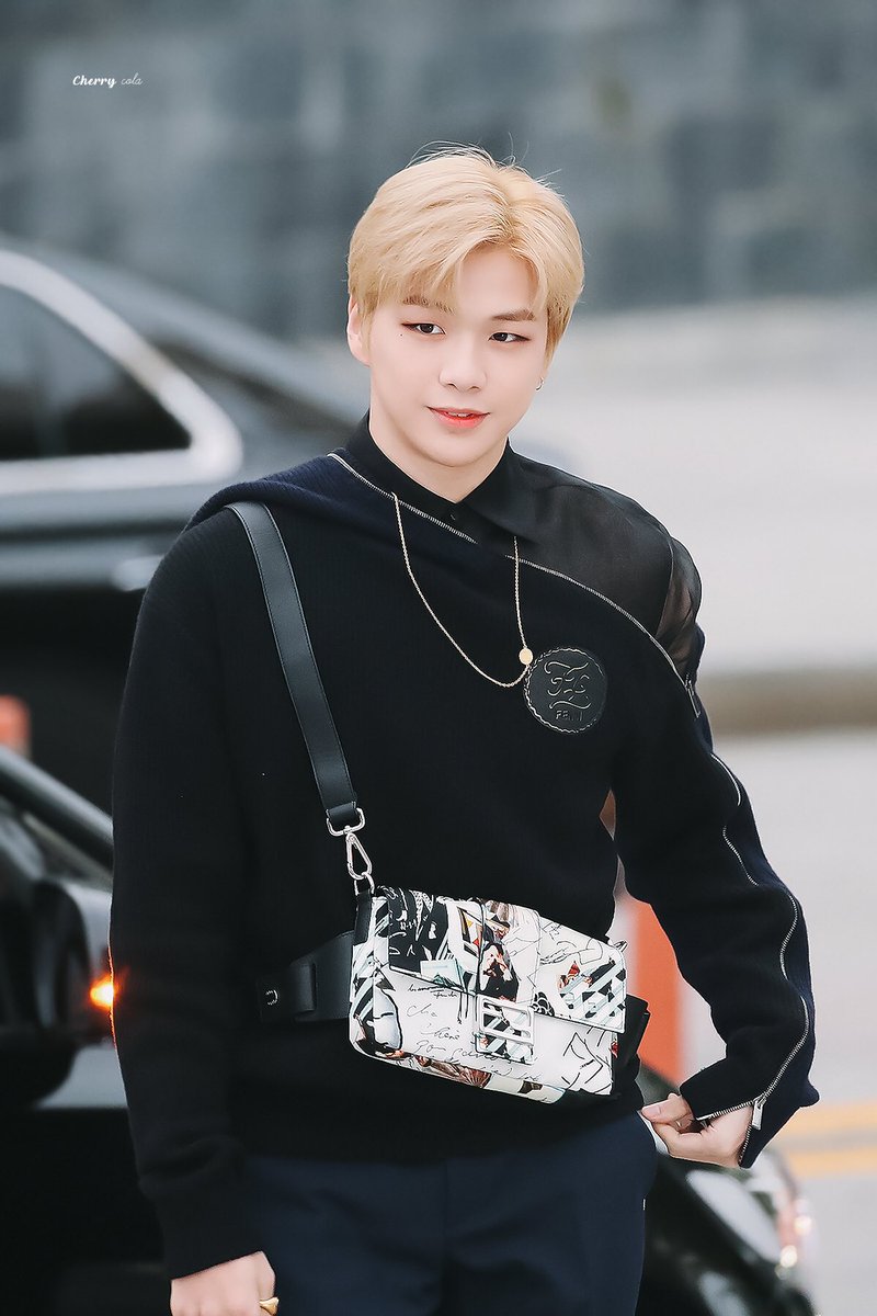 cherrycola_nw's tweet photo. 190903 Drama✨🤭
#강다니엘 #다니엘 #KANGDANIEL #DANIEL https://t.co/WUwfFCkPn1