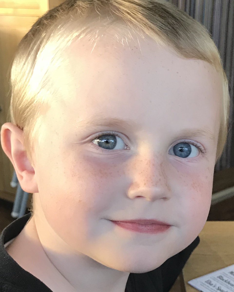 Seirian's tweet photo. Too cool for school! I know I’m biased but my word he’s beautiful. He’s going to start at a drama academy this weekend. He loves to perform in any capacity. #proudmam #myson #miniactor #minimodel @InfoJzee @MajesticModels 😍😍😍 #NorthWales https://t.co/MSJlInu0NA