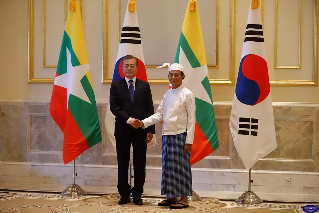 MayWongST's tweet photo. Appears #SouthKorean #President Moon didn't discuss much about #Rakhine #Rohingya crisis. Mr Moon also expected in #Yangon where he'll be involved in the groundbreaking of the South Korea-Myanmar Economic Cooperation Industrial Complex &amp; attend a business forum(Myanmar govt pics) https://t.co/x1n2qHkBjQ