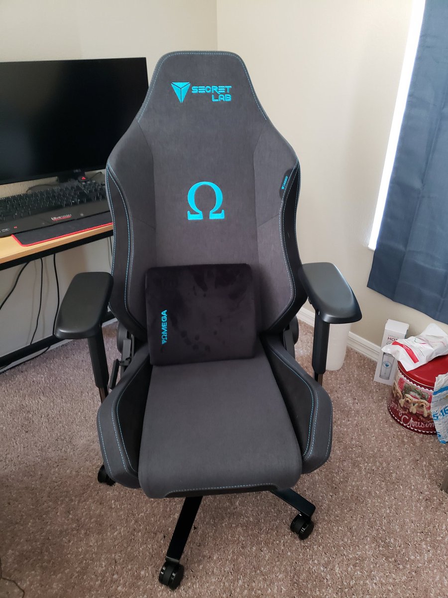 Robodev1's tweet image. Dope new chair from @secretlabchairs. Been using it for a month or so and I&apos;m loving it