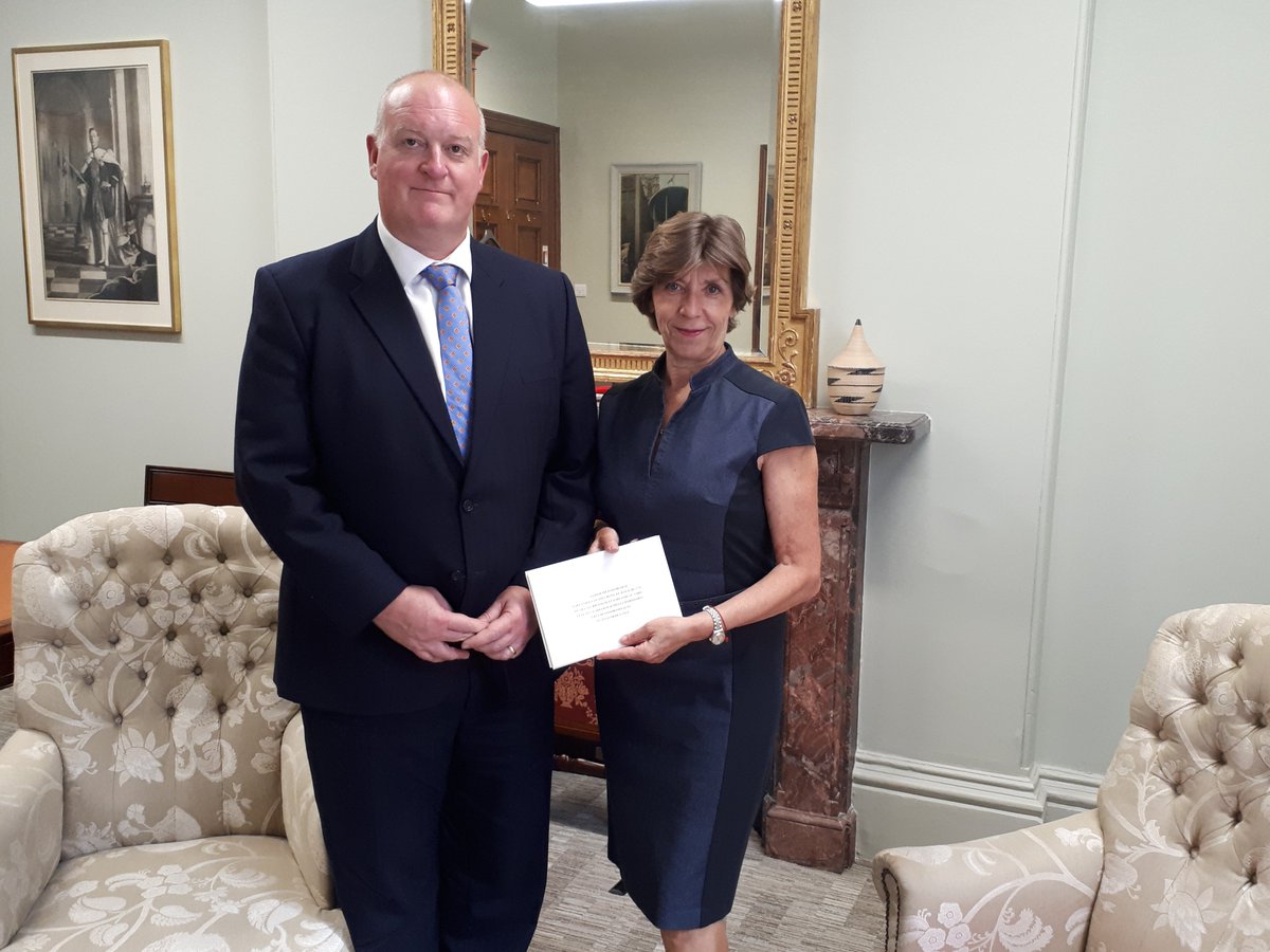 Ambassador Catherine Colonna today handed the true copy of her letters of credence to @Neil_R_Holland, Vice Marshal of the Diplomatic Corps, becoming officially the new French Ambassador to the United Kingdom