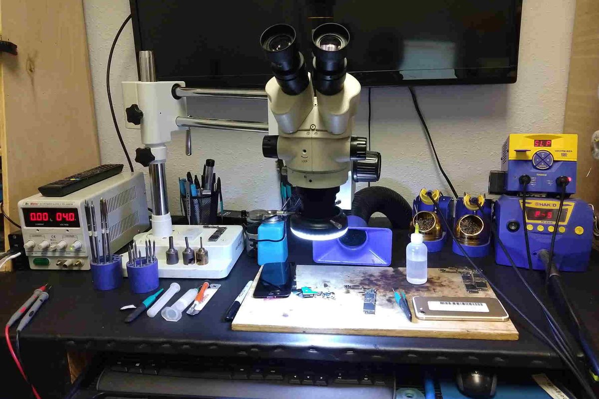 IlliniGadget's tweet photo. @iFixit : Apple Now Offers Genuine Parts and Tools to Independent Repair Shops, But We Have Questions https://t.co/SWWcum0rAL https://t.co/nBqwBhuadg