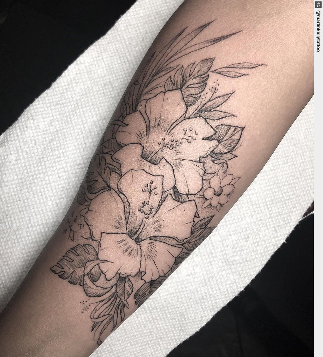 On top of the foot, hibiscus flowers for Kennedy! • • • • • #tattoo  #flowertattoo #floraltattoo #hibiscus #hibiscustattoo #foo... | Instagram