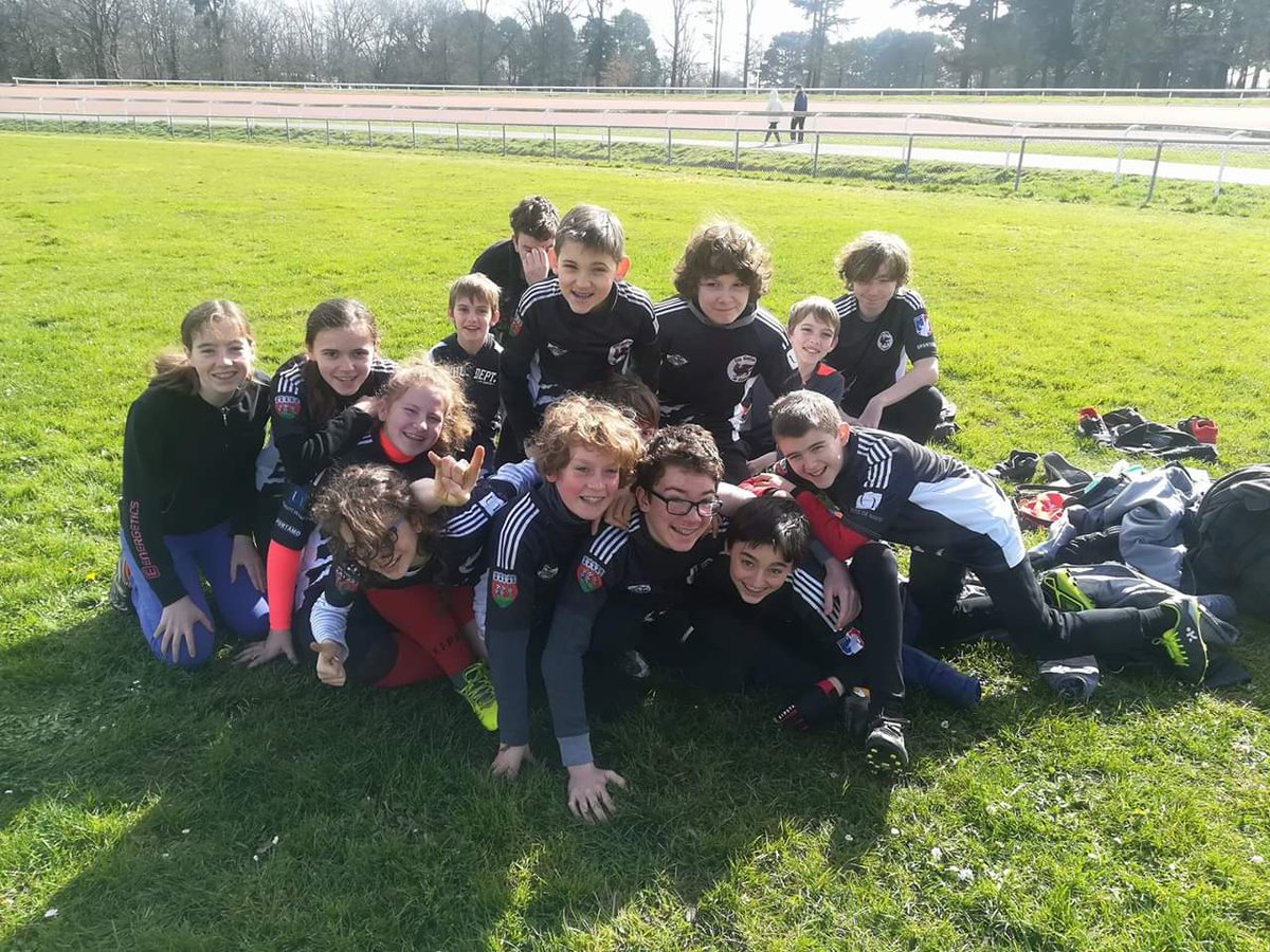 Bonsoir !
Reprise des entrainements juniors (8-15ans) :
Retrouvez les Griffons samedi 7 Septembre de 10h30 à 12h à l'hippodrome du Petit-Port

Malheureusement pour cette année, les Éléphants (seniors) seront en pause pour une durée indéterminée