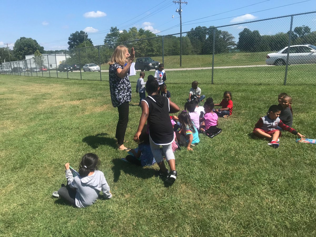 drjljones's tweet photo. Mrs. Katerberg’s 1st grade students learning about science outside. https://t.co/FEAIbsKFdD