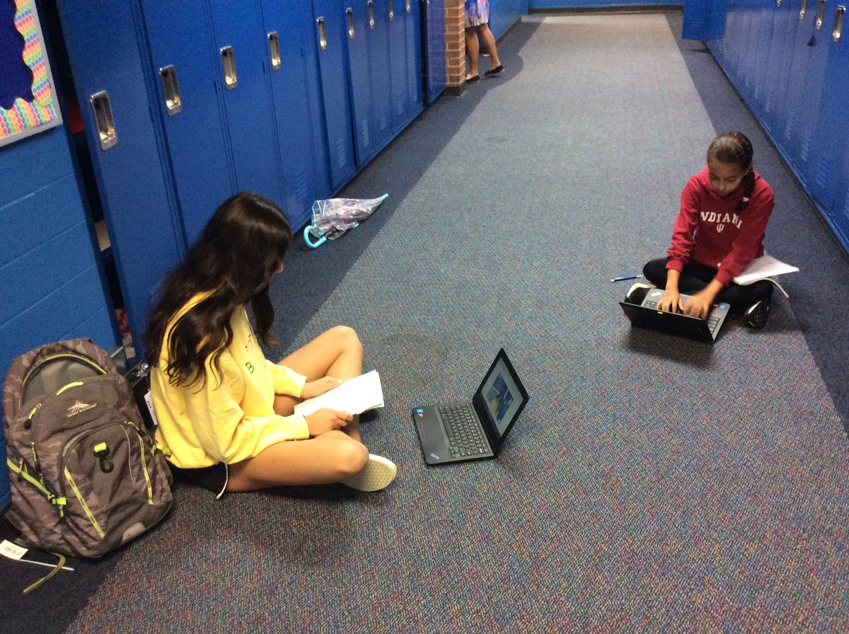 ProfeStathakis's tweet image. 7th graders created Spanish name puzzles with each answer revealing a letter from their name. Now they are recording the solutions using #Flipgrid. So wonderful to get to know them through puzzles and videos! #HallwayRecordingStudio #FlipgridFever #d53learns