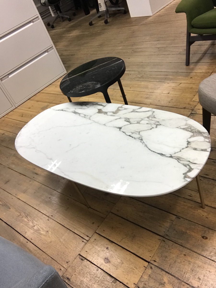 Showcase tweet media