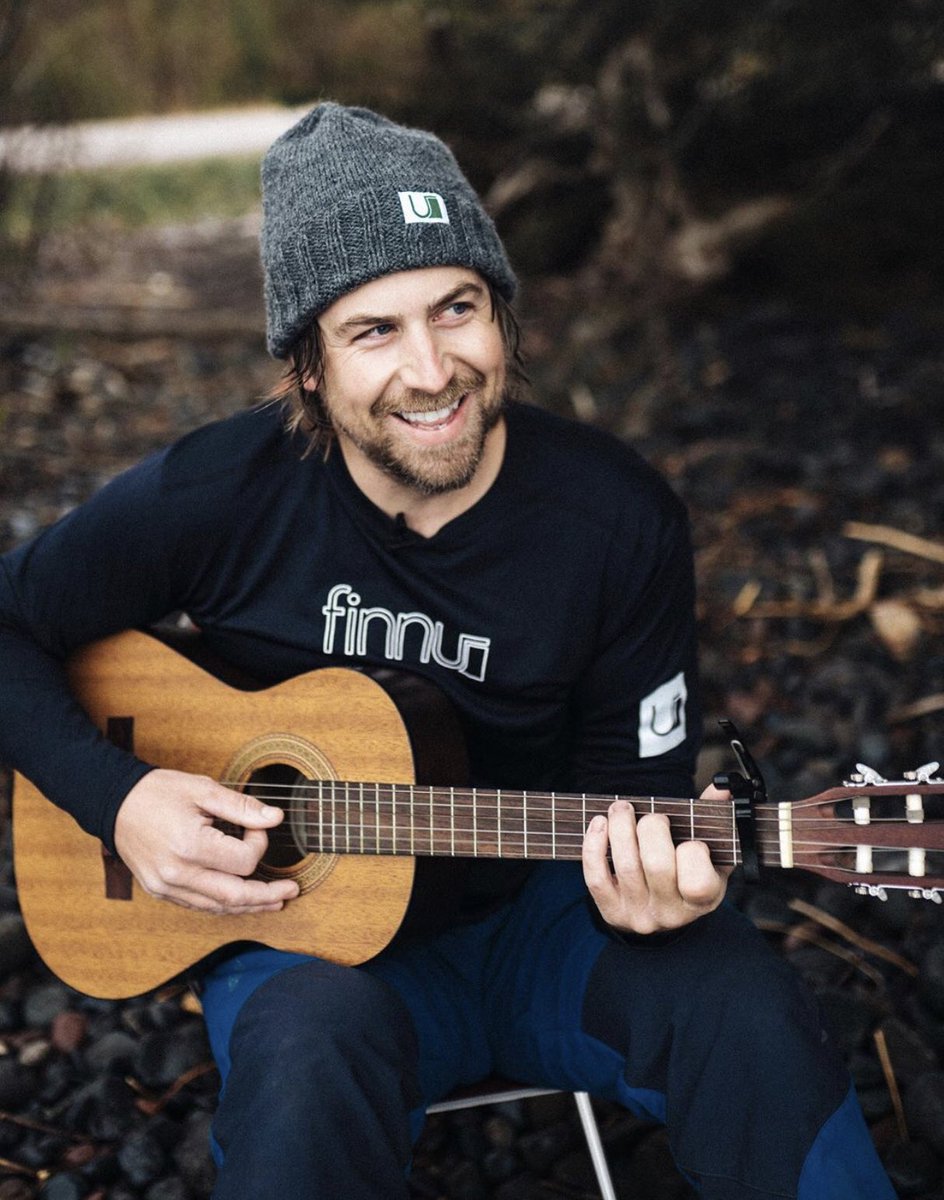 Living the Surf Life. 🤙🏻 
#finnusurf #finnugear #MNLakeLife #MidwestSurfing