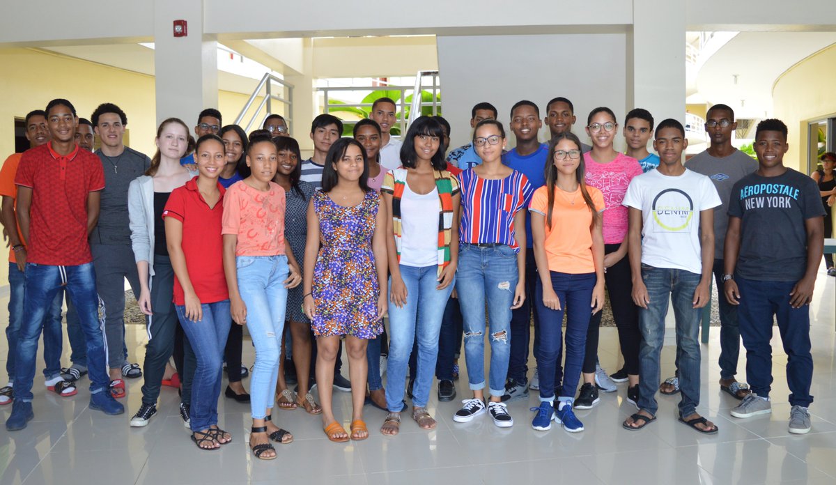 ITLARD's tweet photo. Con alegría recibimos a nuestros nuevos residentes que desde hoy empiezan a recorrer juntos este camino de convivir como familia, enfocados en alcanzar una META💪🏽; ser #ProfesionalesTecnológicos. Chicos, les deseamos muchos éxitos. ¡Bienvenidos a ITLA!
#ResidenciaAcadémicaITLA https://t.co/atXc4lzMj3